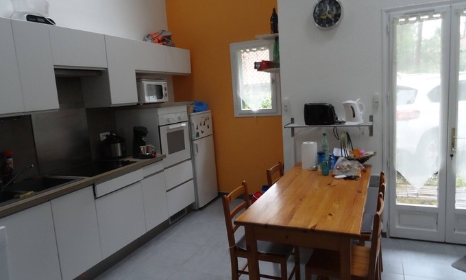 Moliets-et-Maa Villa | Convenient Villa Near Beaches, Shops & Family-Friendly Amenities