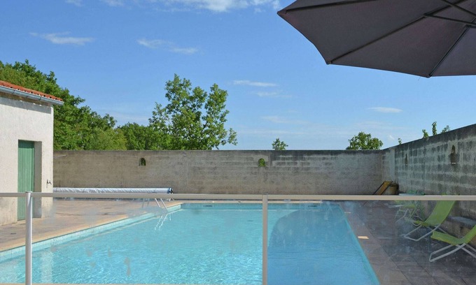 Saint-Privat-de-Champclos House | Inviting Villa in Saint-Privat-de-Champclos with Pool