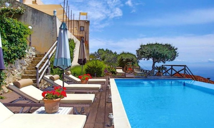 San Michele Villa | Elegant Villa in San Michele with Oceanfront Views