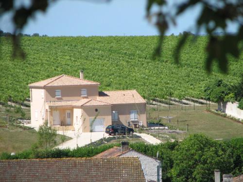 Segonzac Villa | Inviting Segonzac Apartment with Pool and Family-Friendly Amenities