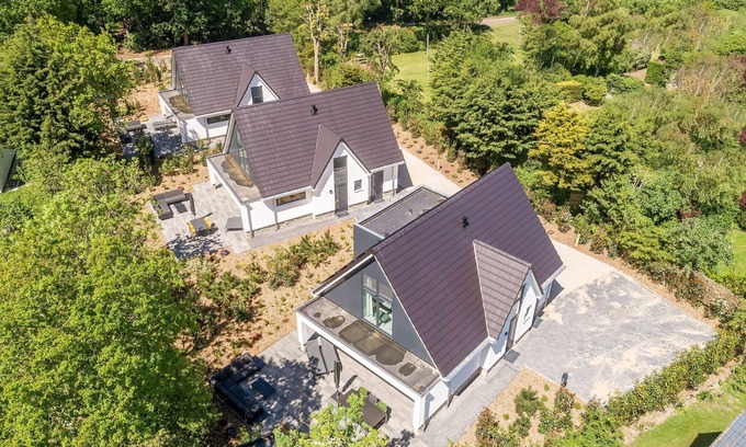 De Koog Villa | Elegant Villa with Ocean View & Spa in Den Burg