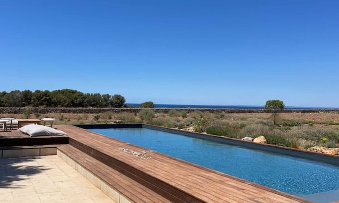 Nardo Villa | Oceanfront Villa in the Park with Pool and Breakfast