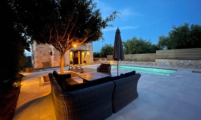 Koroni Villa | Exceptional Villa in Koroni with Private Pool & Breakfast