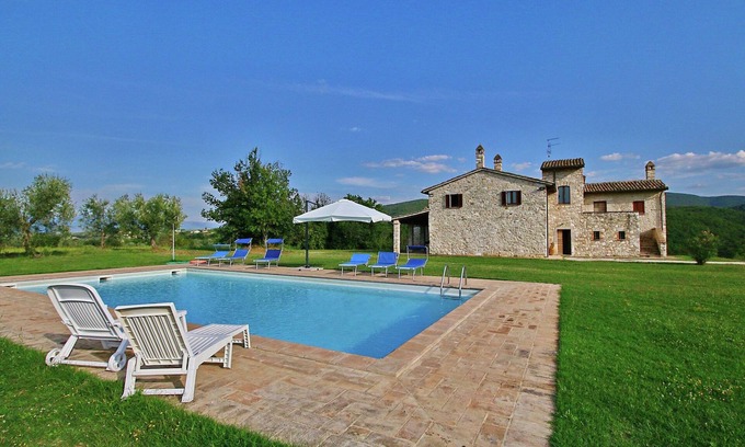 Gualdo Cattaneo Villa | Relax at Belvilla by OYO Villa Torri with Private Pool