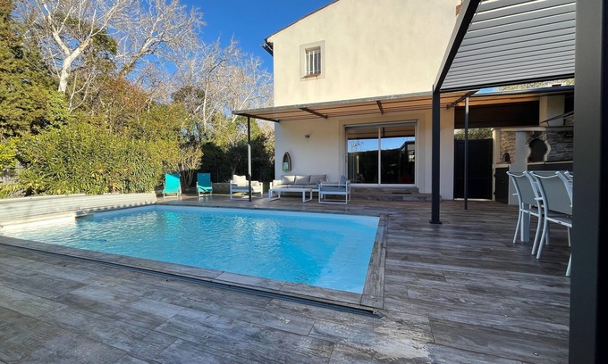 Vidauban House | Inviting Holiday Home with Private Pool and Family Amenities