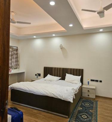 Vrindavan Villa | Comfortable Villa in Vrindavan near Hare Krishna Campus