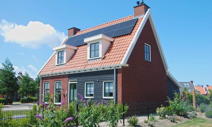 Municipality of Schouwen-Duiveland House | Villa in Zeeland near Clean Beaches
