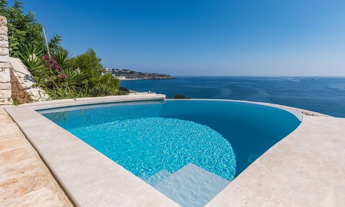 Castro Marina Villa | Villa Infinity: Ocean View Retreat with Private Pool & Spa