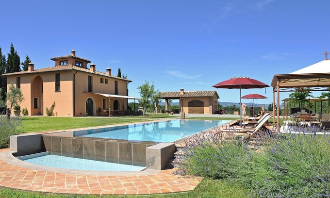 Peccioli Villa | Villa Insoglio: Poolside Retreat in Montelopio, Tuscany