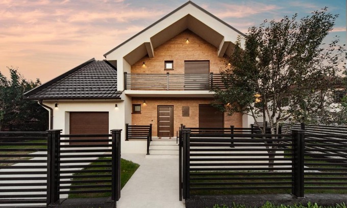 Kolasin Villa | Relaxing Villa Inverno & Spa with Ocean View & Hot Tub