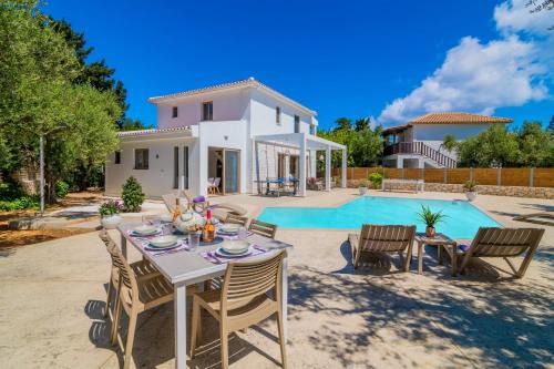 Ano Vasilikos Villa | Oceanfront Villa Ionio Deste with Pool & Hot Tub