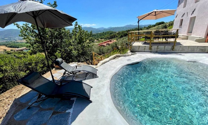 Ocenelli Villa | villa ipnotica - Spoleto 14 kms - amazing views - sleeps 7 - exclusive pool