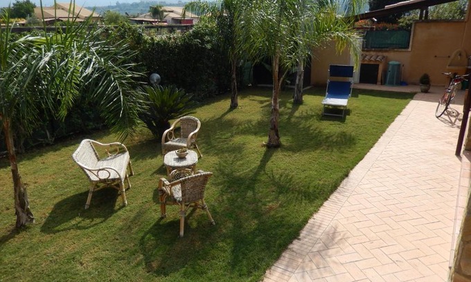 Piana Calzata Villa | Exceptional Villa Ippocampo: Oceanfront & Pet Friendly Retreat