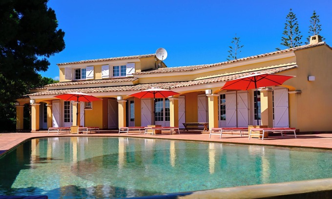 Isolella Villa | Prime Beach Access: Guest Rated 10/10 with Ocean Views
