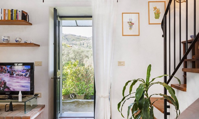San Lorenzo della Costa Ski Chalet | Discover Villa Rica: Pet-Friendly Haven with Breakfast