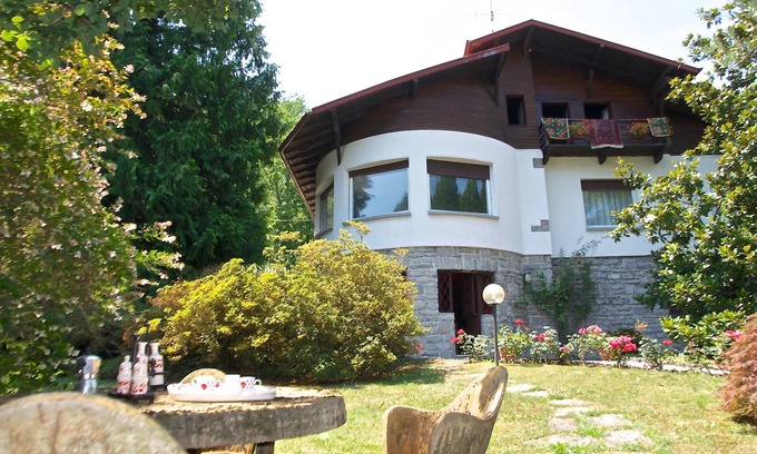 Oliveto Lario Villa | Villa Magnolia - Ideal Family Retreat with Pool & Breakfast