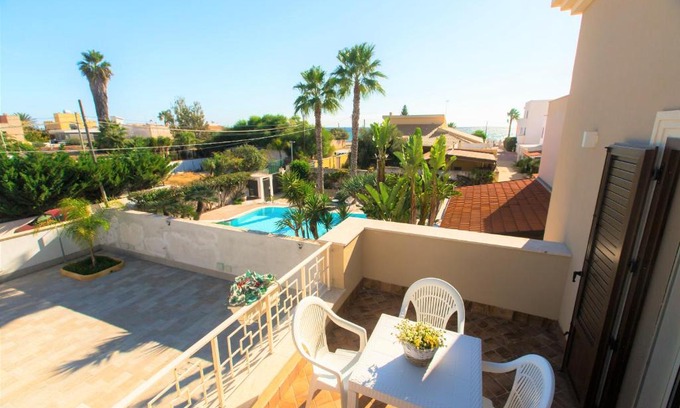 Mazara del Vallo Villa | Beachfront Villa Ivanda - Relaxing Getaway in Sicily