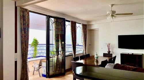 Priego de Cordoba House | Villa Jardín: 4-Star Oceanfront Retreat with Pool & View
