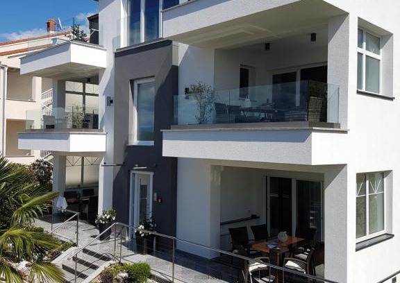 Malinska-Dubasnica Apartment | Top-Rated Villa Jeka in Malinska, Ideal for Families