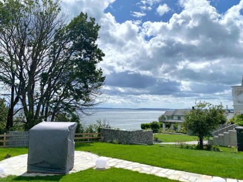 Sassnitz Apartment | Villa Jenny Sassnitz: Family-Friendly Retreat with Pool
