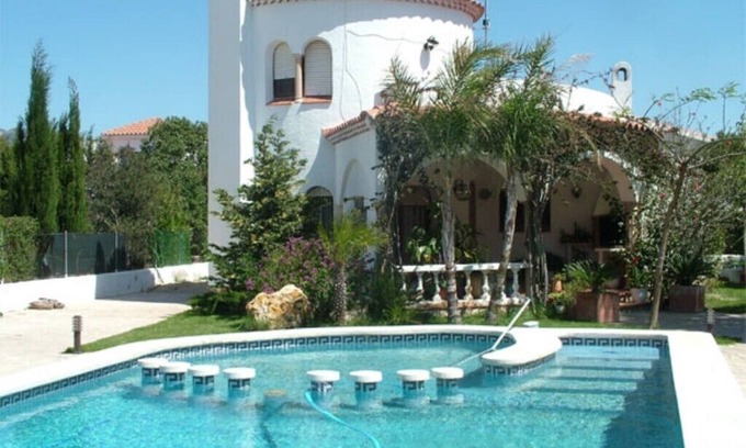 Les Tres Cales House | Villa Joel: Relax by the Pool and Enjoy Ocean Views