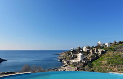 Koundouros House | Villa Jopeli: Poolside Retreat with Ocean Views in Koundouros