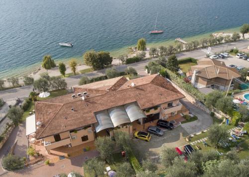 Brenzone sul Garda Hotel | Villa Josefine Lake Front - Adults Only