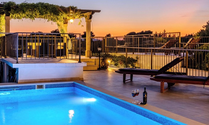 Cove Makarac (Milna) Villa | Villa Julia with a private heated pool, ideal for large groups