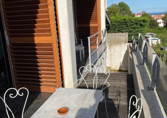Biarritz Apartment | Villa Julie: Family-Friendly Retreat with a 9.1/10 Rating