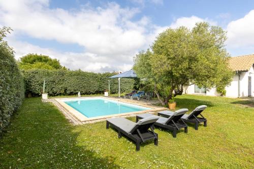 Saint-Julien-en-Born Villa | Villa Julien: Guest Rated 10/10 with Pool & Family Amenities