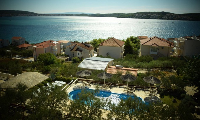 Seget Donji House | Villa Julio: Idyllic Stone House Surrounded by Lush Gardens