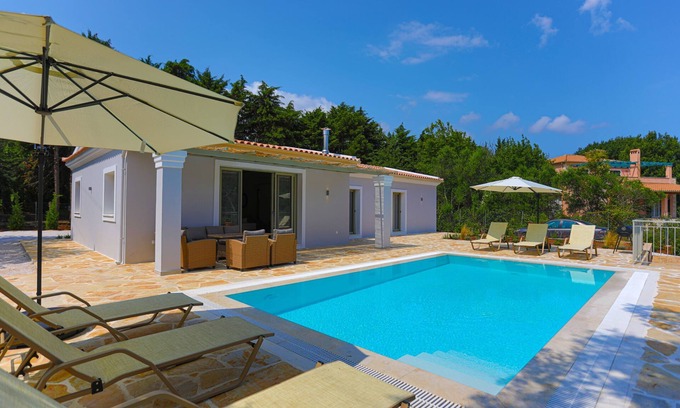 Petaleia Villa | Villa Jupeter: Private Pool Retreat Steps from the Sea