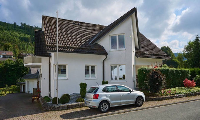 Olsberg Apartment | Villa Jupp: Family-Friendly Retreat with Pool and Breakfast