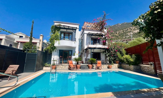 Kalkan Villa | Villa Kırlangıc located in Kalkan