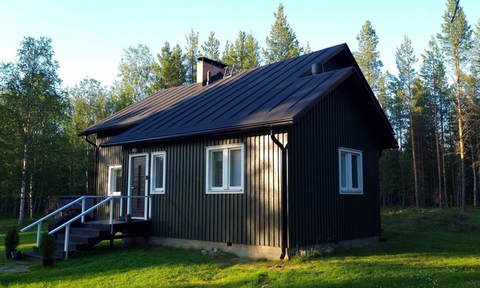 Inari Villa | Relax at Villa Kaikuranta by Inarinjärvi Lake