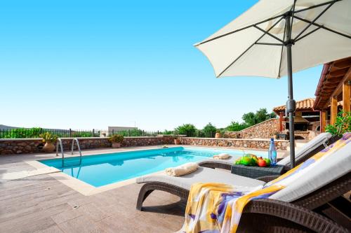 Sitia Villa | Idyllic Villa Kalliopi: 4-Star Oceanfront Retreat in Crete
