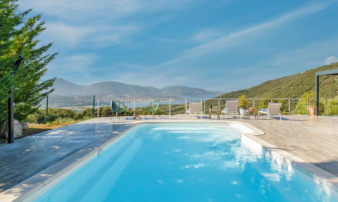 Olmeto Villa | Villa 'Kalliste': Oceanfront Retreat with Pool and Wi-Fi