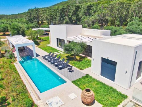 Notos Villa | Discover Villa Kalloni: Family-Friendly Retreat with Pool