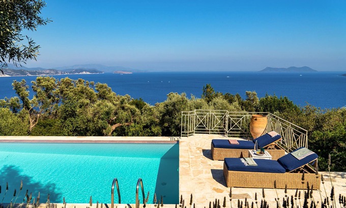 Sivota Villa | Elegant Villa Kalokairi: Stylish Stone House Near Sivota