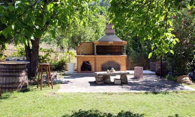 Asprogerakata House | Cozy Villa Karidia: Family-Friendly Stay with Breakfast