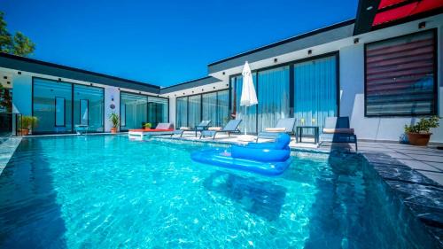 Islamlar Villa | Villa Kartal Yuvası: Family-Friendly Retreat with Private Pool