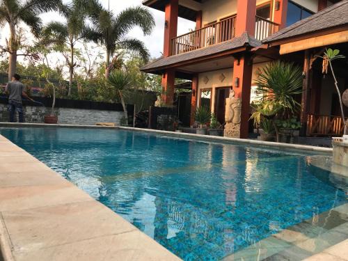 Senggigi Villa | Seaside Escape at Villa Kenanga: 4-Star Oceanfront Retreat