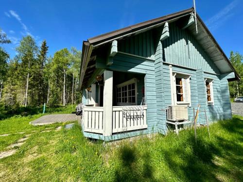 Kuusamo Ski Chalet | Relax at Villa Kitkanhelmi: Private Beach & Ocean Views
