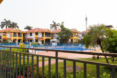 Sernabatim Villa | Villa Knox: Oceanfront Oasis with Pool & Spa Amenities