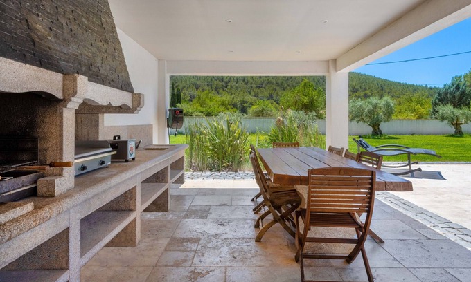 Cuges-les-Pins Villa | Villa Koï - Etoiles du Sud