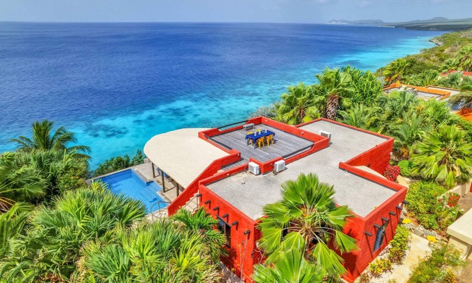 Kralendijk Villa | Villa Kokopelli: Oceanfront Escape with Private Pool