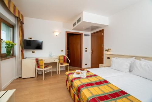 Zator Bed & Breakfast | Villa Królewiec - Family-Friendly Retreat Near Energylandia