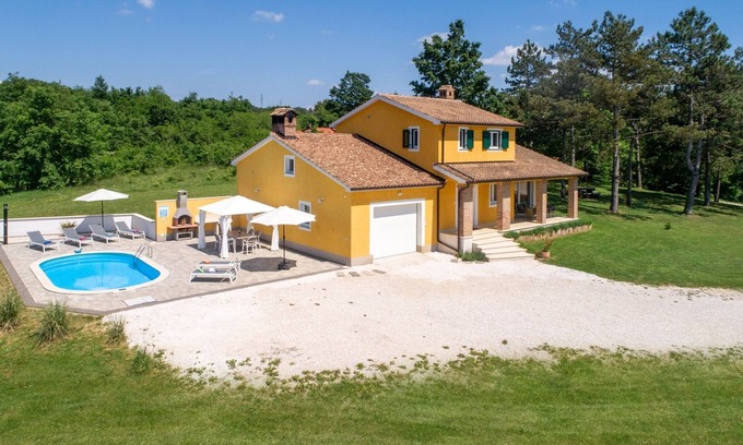 Pazin Villa | Relax at Villa Kristina in Beautiful Istria, Pazin