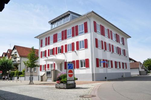 Langenargen Apartment | Villa Kubus: Child Friendly Retreat with 9/10 Guest Rating