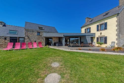 Kerlouet House | Villa Léonie: Indoor Pool and Family-Friendly Retreat
